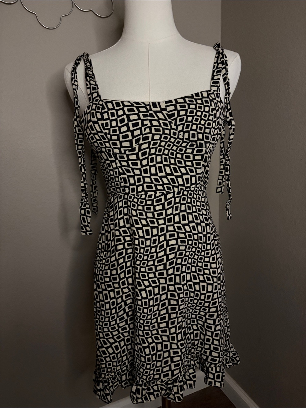 Urban Outfitters Black & White Geometric Tie-Strap Mini Dress Y2K size s